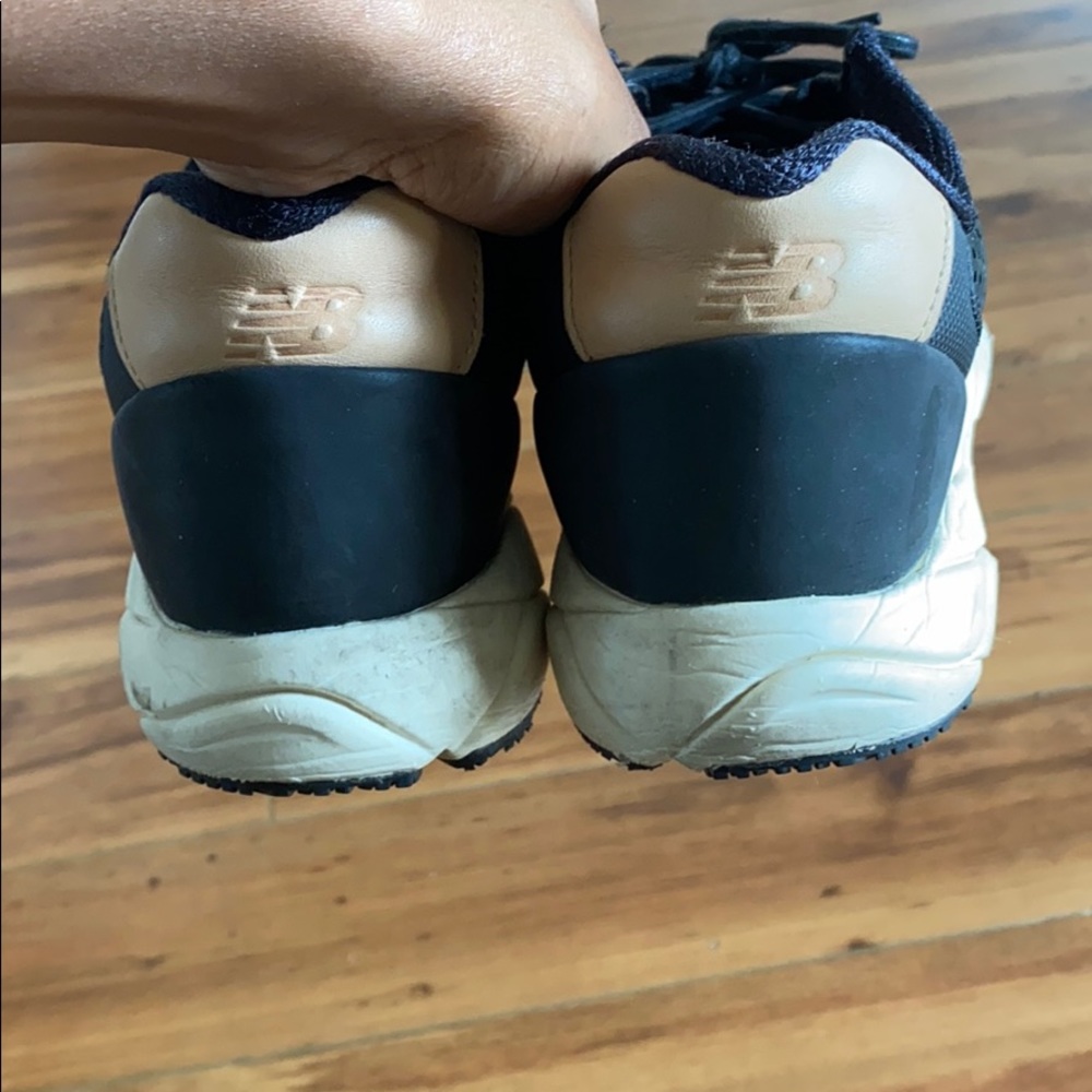 New Balance - Picture 3 of 5